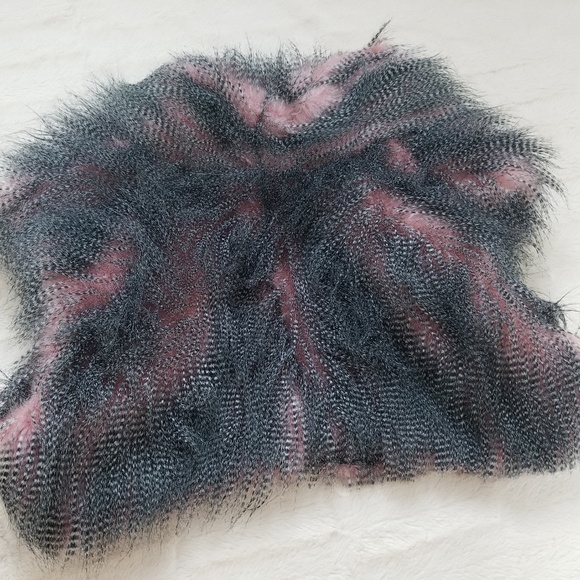 Pink Faux Fur / Grey Feather Crop Vest - Picture 2 of 3
